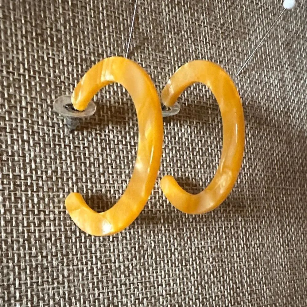 Plunder Vibrant Amber Hoop Earrings